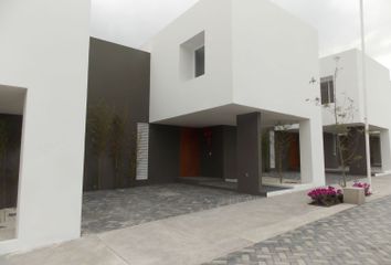 Casa en  Calle Sta. Fe, Santa Fé, 76230 Juriquilla, Qro., México