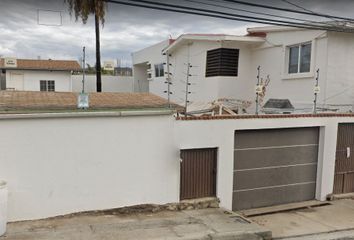 Casa en  Calle Ensenada 1019, Colinas Del Cuchuma, Tecate, Baja California, México