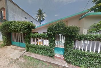 Casa en  Ayuntamiento 202, Benito Juárez, Acayucan, Veracruz, México