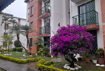 Apartamento en  Conjunto Residencial La Capillana, Calle 4, Las Farallones, Cali, Valle Del Cauca, Colombia