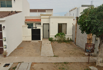 Casa en  C. Valle La Lima 2462, 80050 Culiacán Rosales, Sinaloa, México