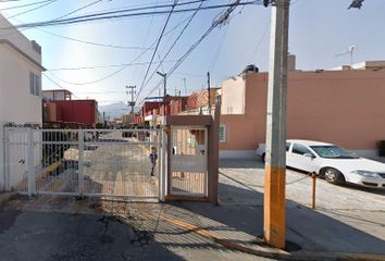 Casa en fraccionamiento en  Calle Higueras 17, Los Heroes Coacalco, Coacalco, Estado De México, México