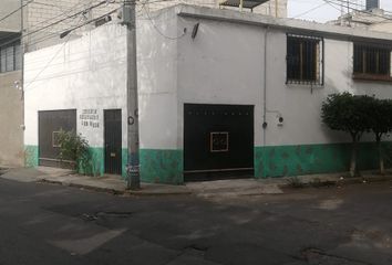 Casa en  Av. Jalisco & Cerrada Michoacán, Colonia Parajes, Zacatepec, Ciudad De México, Cdmx, México
