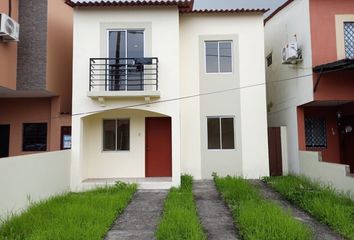 Casa en  Urbanizacion Metropolis Ii, Guayaquil, Ecuador