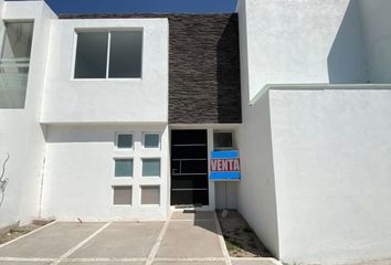 Casa en fraccionamiento en  Santa Elena, Avenida Tlacote, Santa María Magdalena, Querétaro, México