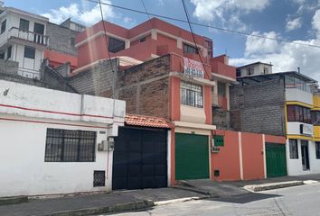 Casa en  Ramón Campaña, Quito, Ecuador