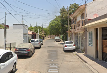 Casa en  Manuel Herrera Imán, Infonavit Humaya, Humaya, 80020 Culiacán Rosales, Sin., México