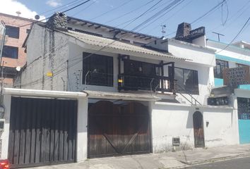 Casa en  Calle Jorge Erazo 1-153, Quito, Ecu