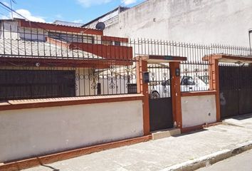 Casa en  Diaz Arias & Lizardo Ruiz, Quito, Ecuador