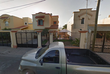 Casa en fraccionamiento en  Avenida Mirador, Casa Blanca, Ciudad Obregón, Sonora, México