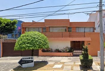 Casa en  Circuito Juristas, Cd. Satélite, 53100 Naucalpan De Juárez, Estado De México, México