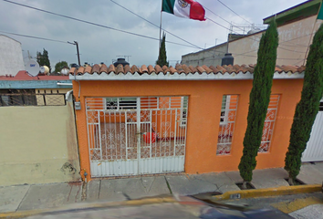 Casa en  Gladiolas 414, Mz 019, Villa De Las Flores, 55710 San Francisco Coacalco, Méx., México