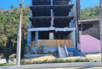 Edificio en  Escénica, Guitarron, Acapulco, Guerrero, México