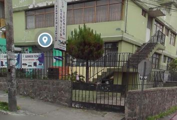 Casa en  Av Del Maestro & Sinasigchi, Quito, Ecuador