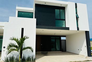 Casa en fraccionamiento en  Punto Lomas Residencial, Boulevard Rivera Veracruzana, Veracruz, México