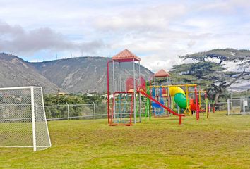 Departamento en  Av. Manuel Córdova Galarza 229, Quito, Ecuador