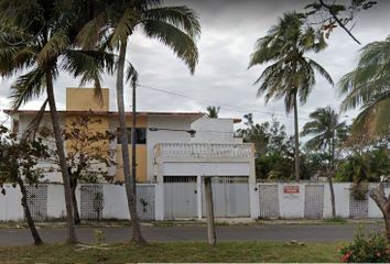 Casa en  Paseo De Los Robles, Floresta, Veracruz, México
