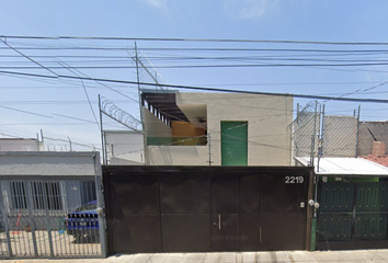 Casa en  Avenida Rosario Castellanos 2219, Jardines De La Cruz, Guadalajara, Jalisco, México