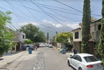 Casa en  Calle Félix González Salinas, Ancón Del Huajuco, Monterrey, N.l., México