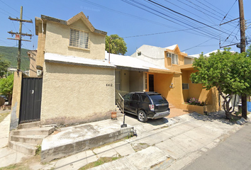 Casa en  Calle Sendero Encantado, Residencial La Hacienda, Monterrey, Nuevo León, México