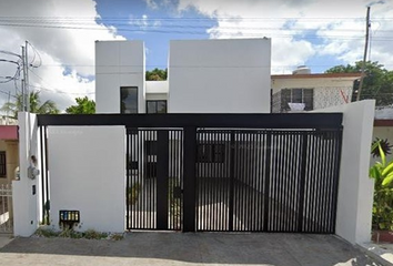 Casa en  Calle 38, Jesús Carranza, Mérida, Yucatán, México