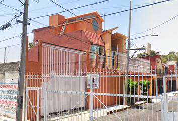 Casa en  Ejido De Los Reyes, Ex-ejido De San Francisco Culhuacan, Ciudad De México, Cdmx, México
