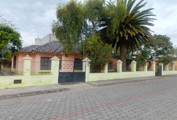 Casa en  Avenida 19 De Septiembre, San Miguel, Salcedo, Ecu