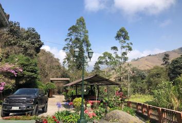 Hacienda-Quinta en  Lizarzaburu, Riobamba
