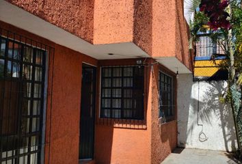 Casa en  Estanque, Jardines De San Antonio, Irapuato, Guanajuato, México