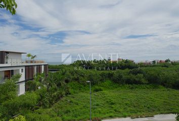 Lote de Terreno en  La Laguna I, Avenida Puerto Cancun, Puerto Juarez, Zona Hotelera, Cancún, Quintana Roo, México