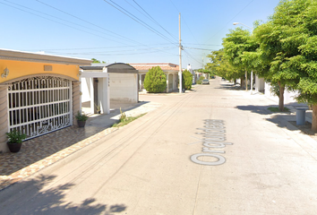 Casa en  Orquideas, Jardines De Zacatecas, San Rafael, Los Mochis, Sinaloa, México