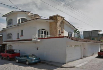 Casa en  Lázaro Cárdenas, Centro Pitillal, Puerto Vallarta, Jalisco, México