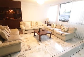 Apartamento en  Avenida 3 Oeste #13-06, Cali, Valle Del Cauca, Colombia