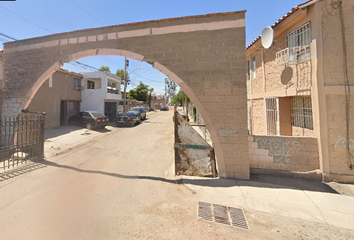 Casa en condominio en  La Yunta 1, Pórticos Del Valle, Mexicali, Baja California, México