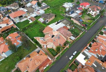 Casa en  De Las Bromelias, Cuenca, Ecuador