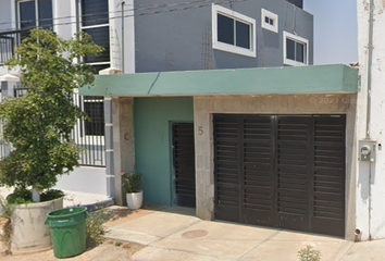 Casa en  General Alvaro Cortés 5, Juanacatlán, Jalisco, México