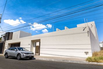 Casa en  Jurica Toliman, San Juan Bosco, Manzanares, Juriquilla, Querétaro, México