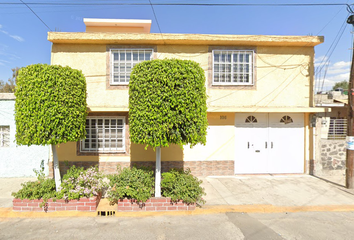 Casa en  Fresno 106, Mz 002, Viveros Xalostoc, 55340 Ecatepec De Morelos, Méx., México