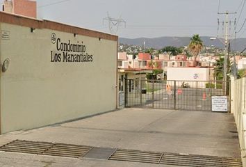 Casa en condominio en  Calle Las Flores, Fraccionamiento Manantiales, Emiliano Zapata, Morelos, 62765, Mex