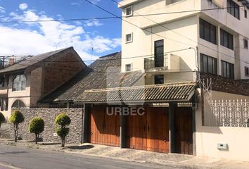 Casa en  Junín & Los Arrayanes, Riobamba, Ecuador