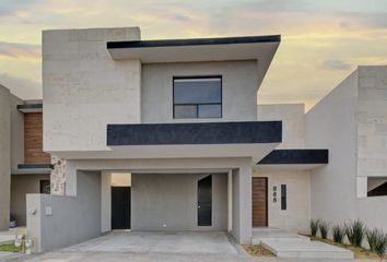 Casa en  Rincon De Los Encinos, Raúl De La Pena, Rincón De Los Encinos, Saltillo, Coahuila De Zaragoza, México