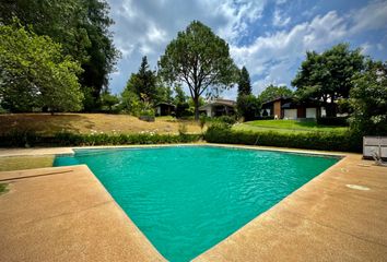 Casa en condominio en  Vega Del Valle, Avandaro, Valle De Bravo, Estado De México, México