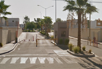 Casa en fraccionamiento en  Av. Berriozabal 1964, Mexicali, Baja California, México