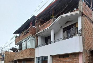 Casa en  Calle 12, Barrio 2, Villa El Salvador, Perú