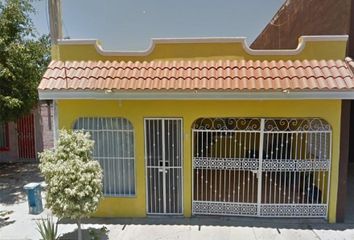 Casa en  Calle David Alfaro Siqueiros, Villa Verde, Mazatlán, Sinaloa, México