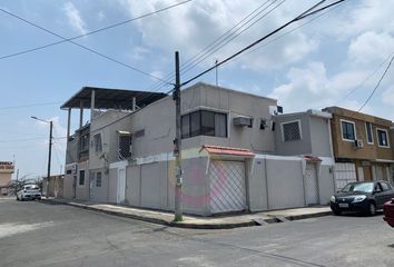 Casa en  V495+4x6, 4to A Pasaje 17 Ne, Guayaquil 090505, Ecuador