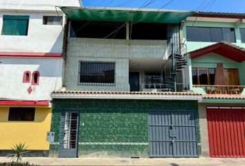 Casa en  Av. El Sol & Av. Central, Villa El Salvador, Perú