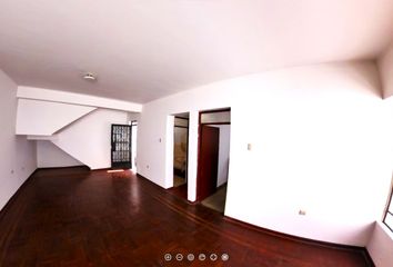 Casa en  Haravicu 390, San Juan De Lurigancho, Perú