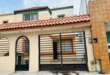 Casa en fraccionamiento en  Jardines De Barcelona, Jardines De Andalucía, Guadalupe, Nuevo León, México