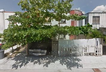 Casa en  Calle Lago San Martín, Galaxia Del Carmen Ii, Playa Del Carmen, Quintana Roo, México